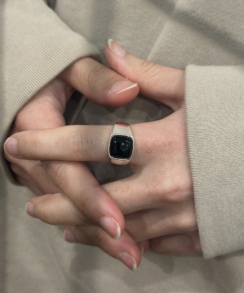 blatto(ブラット)の「【blatto 925silver】スクエアストーン シェル リング bla-ring-00323 U(リング・メンズ・ブラウン系その他/シルバー系その他/ダークブルー/ブラック系その他/ターコイズブルー/ブラック・FREE)」の2枚目の写真