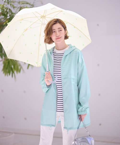 BELLUNA PLUS(ベルーナ)の「はっ水加工軽量パーカー(ポーチ付)(パーカー・レディース・カーキ/ベージュ/ラベンダー/ミント・X-LARGE/LARGE/MEDIUM/SMALL)」の17枚目の写真