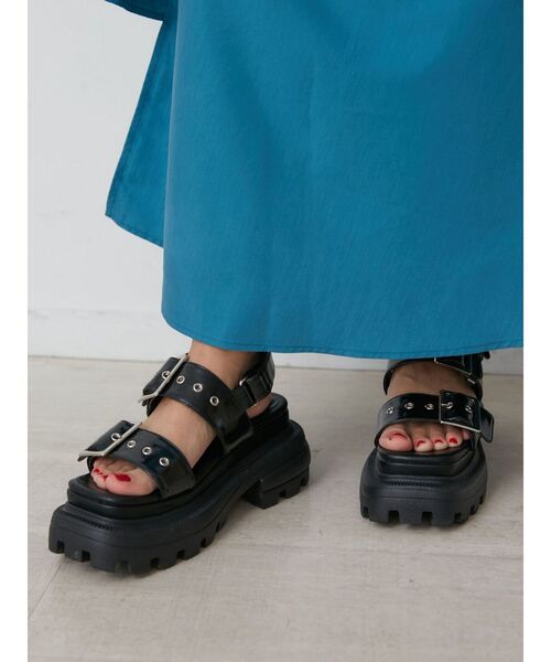jouetie（ジュエティ）の「チャンキーソールベルトサンダル（サンダル・レディース・ブラック/シルバー・LARGE/MEDIUM）」の8枚目の写真