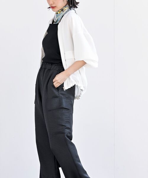 rps(アールピーエス)の「ノーカラーブラウスジャケット(ノーカラージャケット・レディース・オフホワイト/ブラック/カーキ/グレイッシュベージュ・フリー)」の17枚目の写真