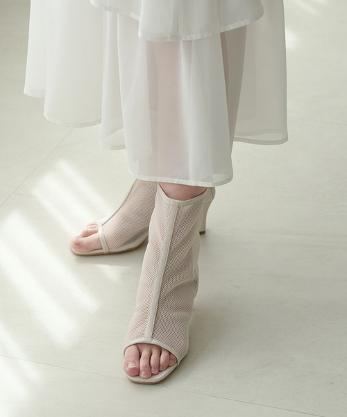 Ambre Neige(アンブルネージュ)の「シアーショートブーツ/WEB/EC限定商品(ブーツ・レディース・ブラック/アイボリー・LARGE/SMALL/MEDIUM/X-LARGE)」の6枚目の写真