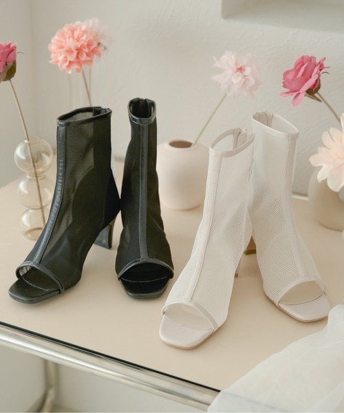Ambre Neige(アンブルネージュ)の「シアーショートブーツ/WEB/EC限定商品(ブーツ・レディース・ブラック/アイボリー・LARGE/SMALL/MEDIUM/X-LARGE)」の3枚目の写真
