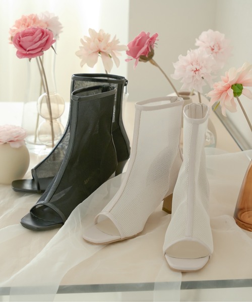 Ambre Neige(アンブルネージュ)の「シアーショートブーツ/WEB/EC限定商品(ブーツ・レディース・ブラック/アイボリー・LARGE/SMALL/MEDIUM/X-LARGE)」の4枚目の写真
