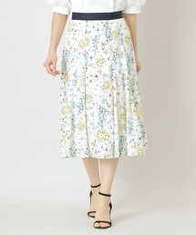 ⭐︎新品⭐︎ TO BE CHIC フレアスカート 花柄 TO BE CHIC 花柄スカート - メルカリ