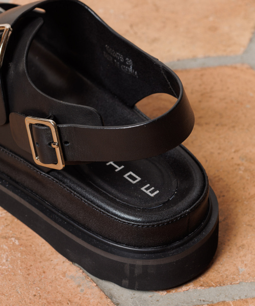 MOHI(モヒ)の「【MOHI/モヒ】バックル3ストラップサンダル(サンダル・レディース・ブラック・35/36/37/38/39)」の7枚目の写真