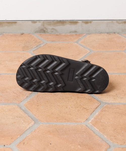 MOHI(モヒ)の「【MOHI/モヒ】バックル3ストラップサンダル(サンダル・レディース・ブラック・35/36/37/38/39)」の8枚目の写真