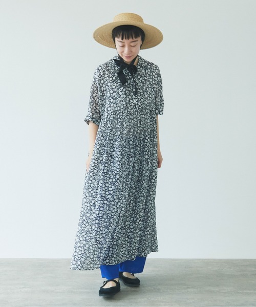 yuni（ユニ ）の「フラワープリント ギャザーペプラムワンピース