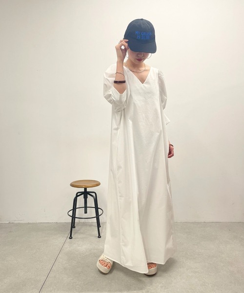 Omekashi（オメカシ）の「【WEB限定】【オケージョンにも使える！】ビッグスリーブワンピース（ワンピース・レディース・オフホワイト/ブラック/ピンク・36/38）」の4枚目の写真