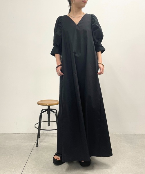 Omekashi（オメカシ）の「【WEB限定】【オケージョンにも使える！】ビッグスリーブワンピース（ワンピース・レディース・オフホワイト/ブラック/ピンク・36/38）」の11枚目の写真