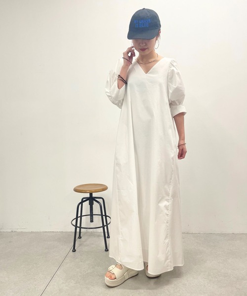 Omekashi（オメカシ）の「【WEB限定】【オケージョンにも使える！】ビッグスリーブワンピース（ワンピース・レディース・オフホワイト/ブラック/ピンク・36/38）」の6枚目の写真