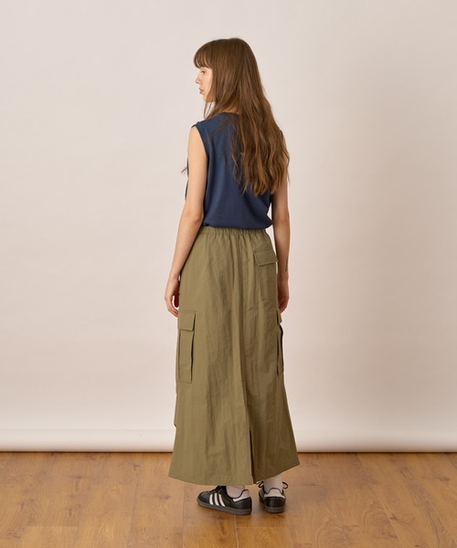 ALLUMER(アリュメール)の「スリーブレスプリントTシャツ(HERE)(Tシャツ/カットソー・レディース・ホワイト系その他/ネイビー・1)」の21枚目の写真