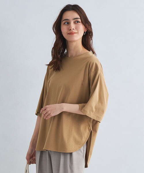 green label relaxing（グリーンレーベルリラクシング）の「KOKAGE タック ラウンドヘム プルオーバー カットソー -接触冷感・UVカット-（Tシャツ/カットソー・レディース・ベージュ/ネイビー/オフホワイト/ブラック・FREE）」の3枚目の写真