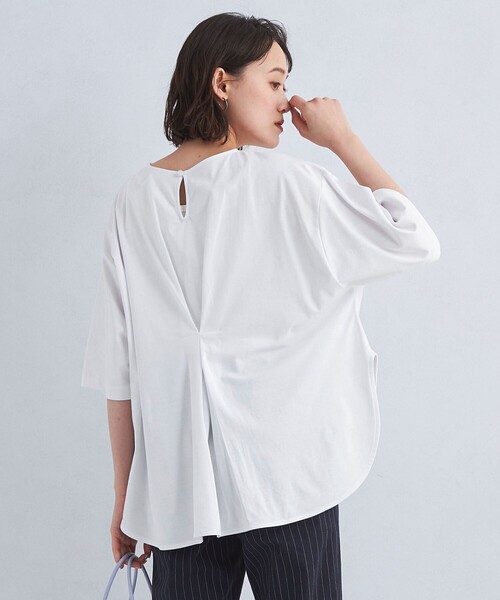 green label relaxing（グリーンレーベルリラクシング）の「KOKAGE タック ラウンドヘム プルオーバー カットソー -接触冷感・UVカット-（Tシャツ/カットソー・レディース・ベージュ/ネイビー/オフホワイト/ブラック・FREE）」の7枚目の写真