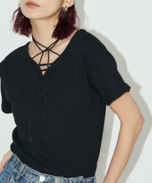 Auntie Rosa Holiday(アンティローザホリデー)の「サーマルレースアッププルオーバーTEE / 前後2WAY(Tシャツ/カットソー・レディース・チャコールグレー/オフホワイト/ブラック・FREE)」の2枚目の写真