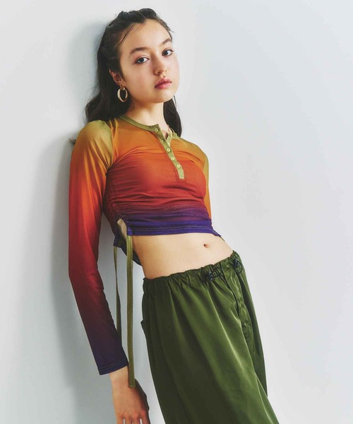 atmos pink（アトモスピンク）の「atmos pink Shirring See-through Top / アトモス ピンク シャーリング シースルー トップ（Tシャツ/カットソー・レディース・ブルー/オレンジ/ブラック・FREE）」の13枚目の写真