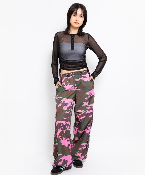 atmos pink（アトモスピンク）の「atmos pink Shirring See-through Top / アトモス ピンク シャーリング シースルー トップ（Tシャツ/カットソー・レディース・ブルー/オレンジ/ブラック・FREE）」の5枚目の写真