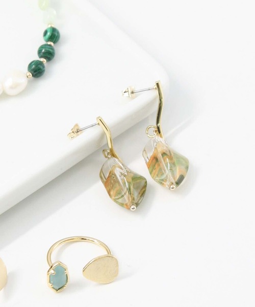 Gready Brilliant（グレディブリリアン）の「クリアＧＲＮピアス（ピアス（両耳用）・レディース・グリーン・FREE）」の3枚目の写真