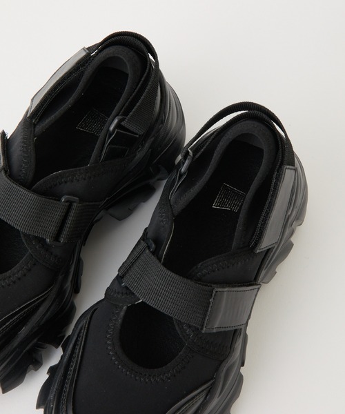 COLONY 2139（コロニートゥーワンスリーナイン）の「ベルトスニーカー（スニーカー・レディース・ブラック・SMALL/MEDIUM/LARGE）」の8枚目の写真