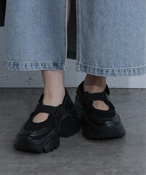 COLONY 2139（コロニートゥーワンスリーナイン）の「ベルトスニーカー（スニーカー・レディース・ブラック・SMALL/MEDIUM/LARGE）」の22枚目の写真