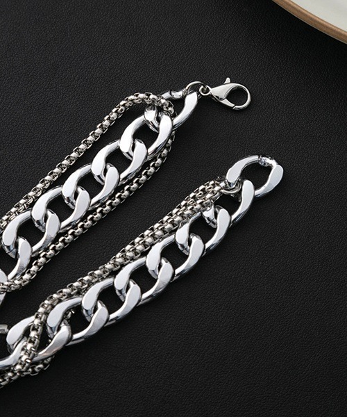 PARKS TOKYO SELECT(パークストウキョウセレクト)の「ダブルチェーンブレスレット(ブレスレット・レディース・シルバー・FREE)」の2枚目の写真