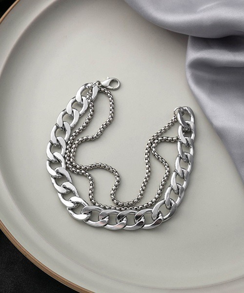 PARKS TOKYO SELECT(パークストウキョウセレクト)の「ダブルチェーンブレスレット(ブレスレット・レディース・シルバー・FREE)」の3枚目の写真