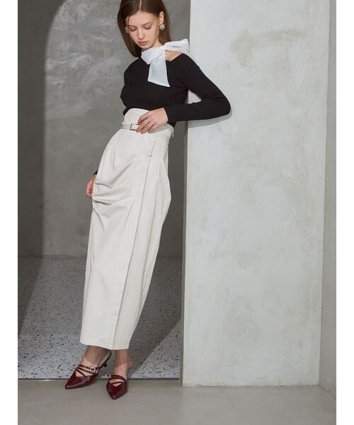 MERCURYDUO（マーキュリーデュオ）の「サイドリボンニット（ニット/セーター・レディース・ブラック/オフホワイト/ブラウン・FREE）」の9枚目の写真