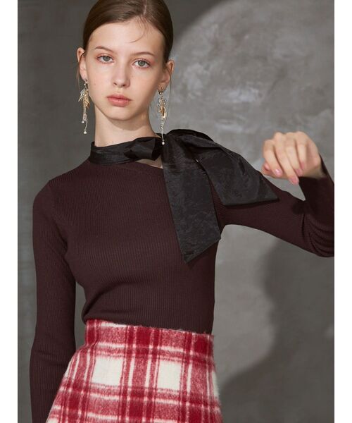 MERCURYDUO（マーキュリーデュオ）の「サイドリボンニット（ニット/セーター・レディース・ブラック/オフホワイト/ブラウン・FREE）」の12枚目の写真