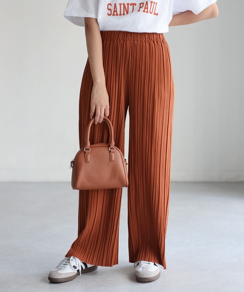 Riberry（リベリー）の「ウエストゴムプリーツセミワイドパンツ（その他パンツ・レディース・ブラック×ホワイト/ブラック/カーキ/ホワイト×ブラック/グレイッシュベージュ/グリーン/ブラウン/モカ/チャコールグレー/アイボリー・MEDIUM）」の6枚目の写真