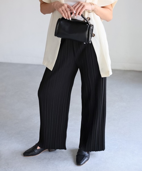 Riberry（リベリー）の「ウエストゴムプリーツセミワイドパンツ（その他パンツ・レディース・ブラック×ホワイト/ブラック/カーキ/ホワイト×ブラック/グレイッシュベージュ/グリーン/ブラウン/モカ/チャコールグレー/アイボリー・MEDIUM）」の16枚目の写真