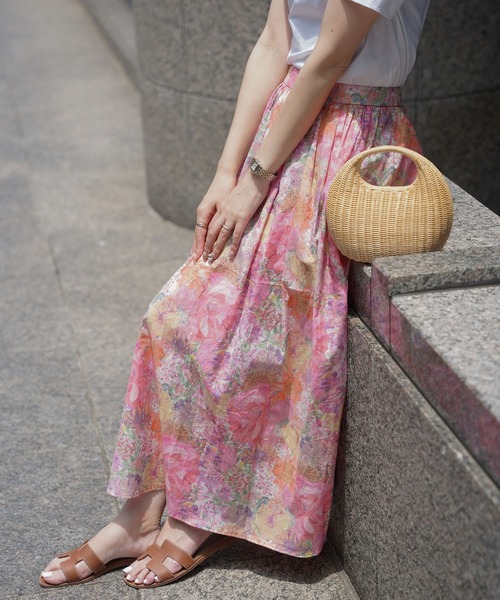HUIT bouquet（ユイット）の「ギャザー フレアスカート Made with Liberty Fabric HUIT（スカート・レディース・ピンク/ブルー・S/M）」の7枚目の写真