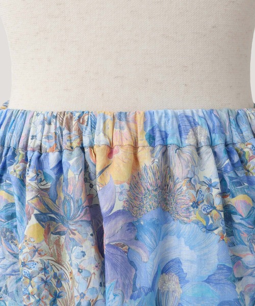 HUIT bouquet（ユイット）の「ギャザー フレアスカート Made with Liberty Fabric HUIT（スカート・レディース・ピンク/ブルー・S/M）」の14枚目の写真