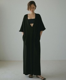 ETRE TOKYO（エトレトウキョウ）の「Vネックリラクシー