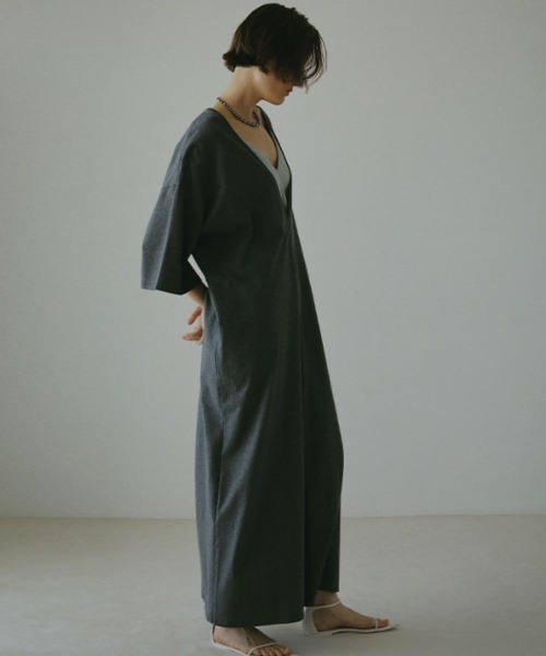 ETRETOKYO Vネックリラクシーオールインワン ブラックM