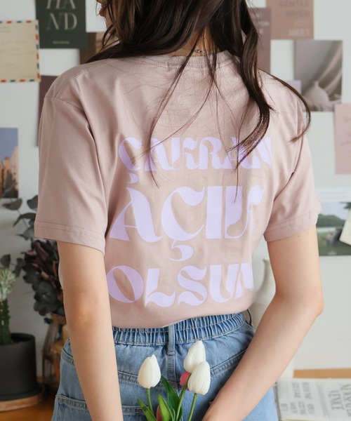 Girly Doll(ガーリードール)の「オリジナルプリントロゴTシャツ(Tシャツ/カットソー・レディース・ダークグレー/ピンク/ベージュ・F)」の3枚目の写真
