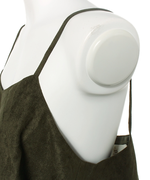 CIAOPANIC（チャオパニック）の「【Ciaopanic】　スエードキャミソール（シャツ/ブラウス・レディース・キャメル/カーキ/ベージュ・FREE）」の7枚目の写真