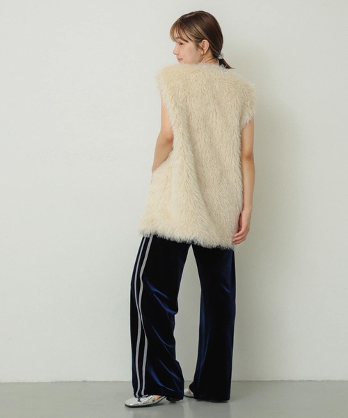 SENSE OF PLACE by URBAN RESEARCH(センスオブプレイスバイアーバンリサーチ)の「ロングファーベスト(ベスト・レディース・ブラウン/アイボリー/グレー・ONE)」の20枚目の写真