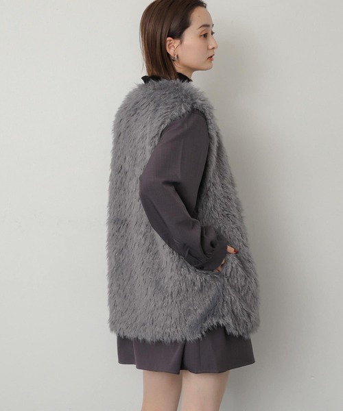 SENSE OF PLACE by URBAN RESEARCH(センスオブプレイスバイアーバンリサーチ)の「ロングファーベスト(ベスト・レディース・ブラウン/アイボリー/グレー・ONE)」の17枚目の写真