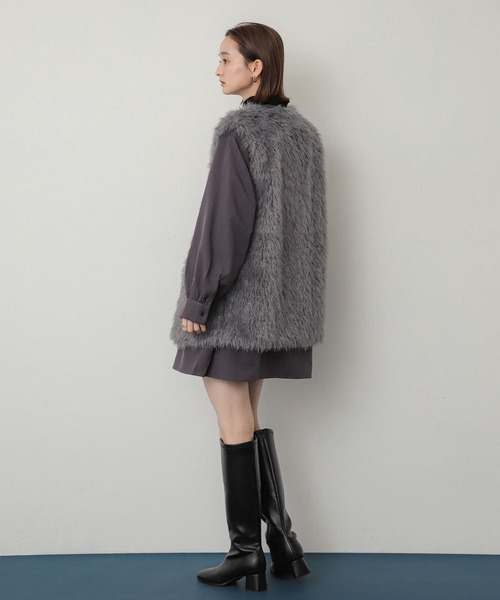SENSE OF PLACE by URBAN RESEARCH(センスオブプレイスバイアーバンリサーチ)の「ロングファーベスト(ベスト・レディース・ブラウン/アイボリー/グレー・ONE)」の12枚目の写真