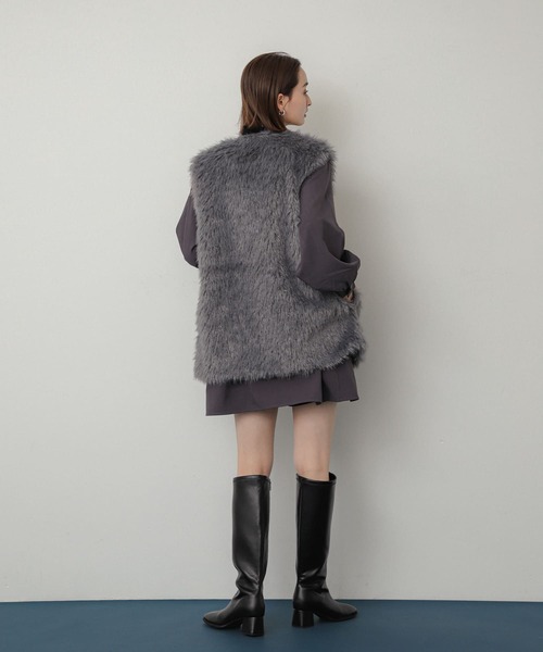 SENSE OF PLACE by URBAN RESEARCH(センスオブプレイスバイアーバンリサーチ)の「ロングファーベスト(ベスト・レディース・ブラウン/アイボリー/グレー・ONE)」の11枚目の写真