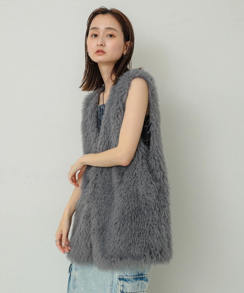 SENSE OF PLACE by URBAN RESEARCH(センスオブプレイスバイアーバンリサーチ)の「ロングファーベスト(ベスト・レディース・ブラウン/アイボリー/グレー・ONE)」の7枚目の写真