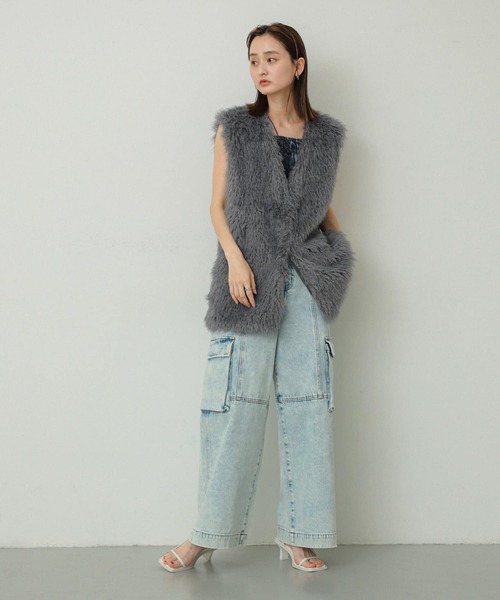 SENSE OF PLACE by URBAN RESEARCH(センスオブプレイスバイアーバンリサーチ)の「ロングファーベスト(ベスト・レディース・ブラウン/アイボリー/グレー・ONE)」の5枚目の写真