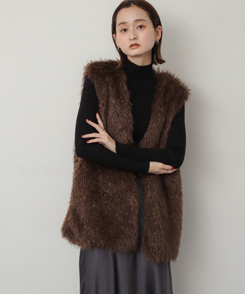 SENSE OF PLACE by URBAN RESEARCH(センスオブプレイスバイアーバンリサーチ)の「ロングファーベスト(ベスト・レディース・ブラウン/アイボリー/グレー・ONE)」の4枚目の写真