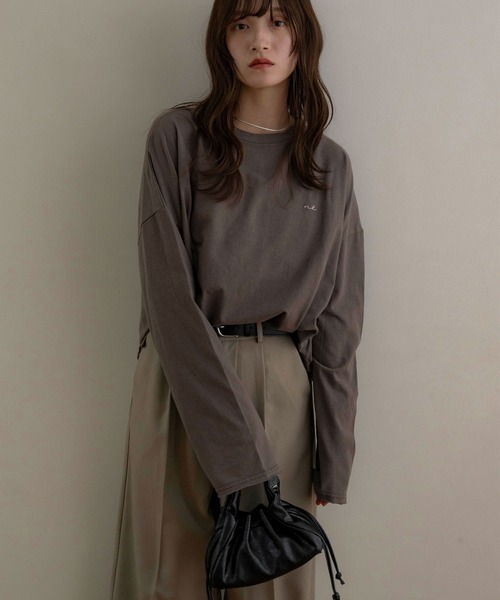 NOAHL（ノアル）の「【NOAHL】ヴィンテージライク刺繍ロンT（Tシャツ/カットソー・レディース・オフホワイト/ブルーグレー/キナリ/モカ/チャコール/ブラウン/ライトグリーン・S/FREE）」の4枚目の写真