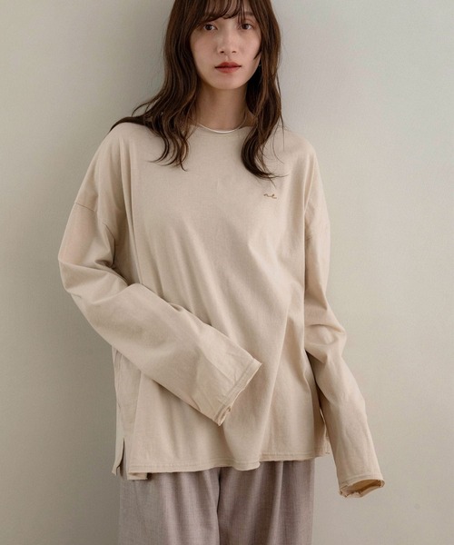 NOAHL（ノアル）の「【NOAHL】ヴィンテージライク刺繍ロンT（Tシャツ/カットソー・レディース・オフホワイト/ブルーグレー/キナリ/モカ/チャコール/ブラウン/ライトグリーン・S/FREE）」の2枚目の写真