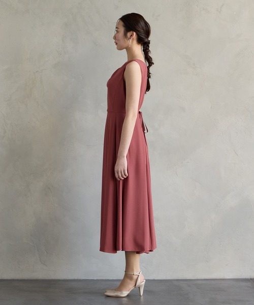 AIMER(エメ)の「アシンメトリーネックフレアーラインパーティードレス 結婚式 お呼ばれ ドレス 20代 30代 40代(ドレス・レディース・ダルブルー系/ローズ系/ネイビー・MEDIUM)」の18枚目の写真