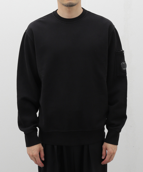 C.P. COMPANY(シーピーカンパニー)の「【C.P. Company / シーピーカンパニー】CREW NECK BRSD EMRZD DGNL FLEECE(スウェット・メンズ・ブラック・SMALL/MEDIUM)」の14枚目の写真