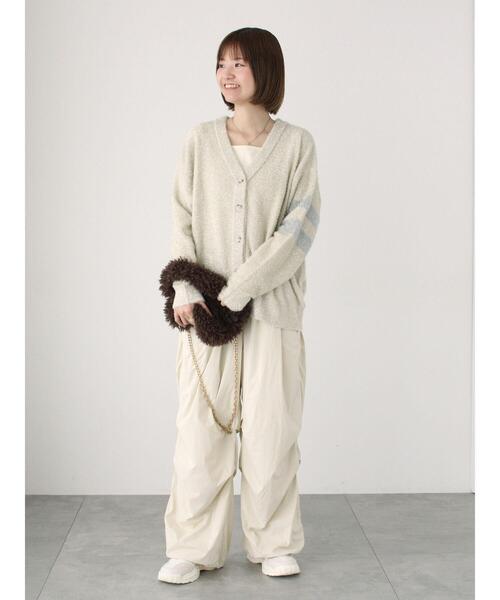 Lugnoncure（ルノンキュール）の「ラメシャギー袖ラインカーディガン（カーディガン/ボレロ・レディース・オフホワイト/ブラック/グレー・F）」の11枚目の写真