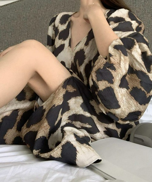 Ritomo De Ricco(リトモ・デ・リコ)の「Ritomo湘南スタイル レオパードシルクタッチワンピース(ワンピース・レディース・レオパード・FREE)」の14枚目の写真