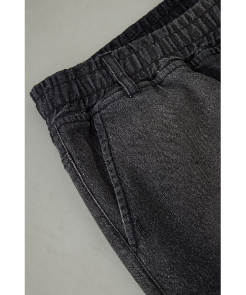 AZUL by moussy（アズールバイマウジー）の「AZUL DENIM ファティーグジョグ（デニムパンツ・メンズ・ブラック/ブルー・MEDIUM/LARGE）」の5枚目の写真