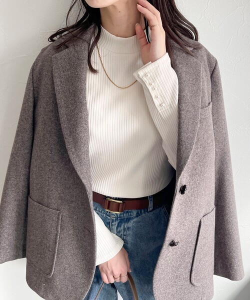 fredy emue（フレディエミュ）の「袖口パールリブモックネックプルオーバー（その他トップス・レディース・ブラック/オフホワイト/キャメル/ライトグレー・38）」の2枚目の写真